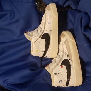 NIKE BLAZERS, size 7c, white black swoosh and splatter paint